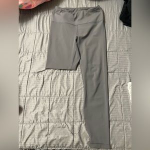 2 pairs of gray leggings